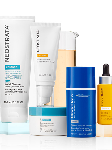 Bild på en mängd NEOSTRATA-produkter från alla serier.